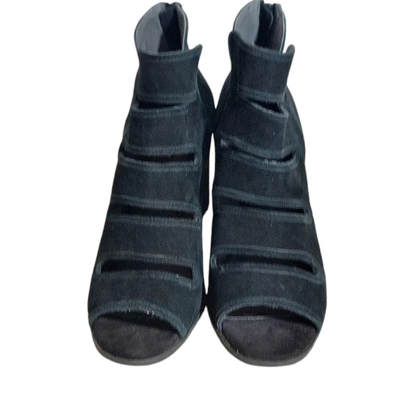 Seychelles‎ Lagoon Black Suede Cutout Ankle Boots Block Heels - Picture 2 of 16